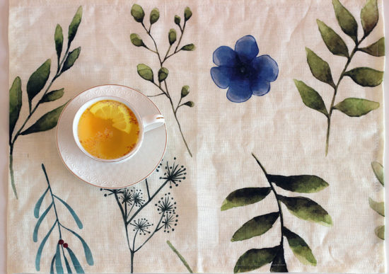 Floral linen placemat Floral linen placemat
