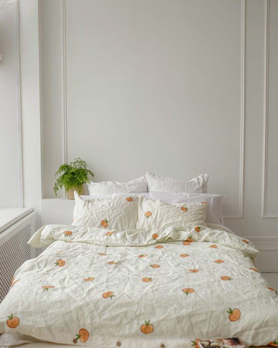 Peaches linen pillowcase Peaches linen pillowcase