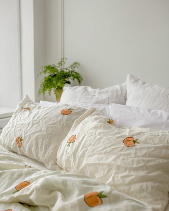 Peaches linen pillowcase Peaches linen pillowcase